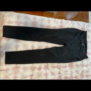 High-Waisted Black Jeggings
